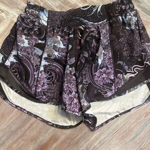 Lululemon Hotty Hot Shorts